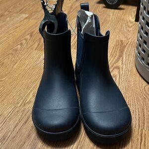 Kids navy blue bear paw rain boots